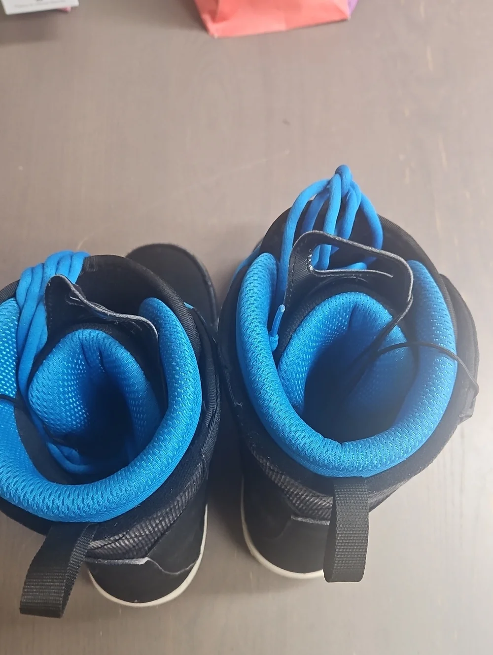 Salomon Launch Lace Sj  Snowboard Boots with Bright Blue Laces